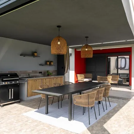 Urban D8 With Swimming Pool And Sauna 빌라